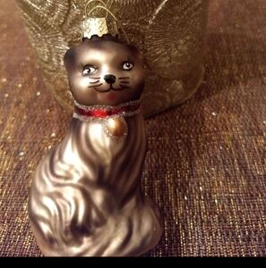 This Vintage Looking cat is gorgeous as a Christmas Ornament Or Hanging Decor.